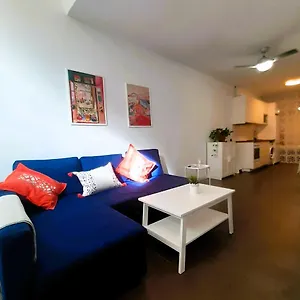 https://la-caramba-amplio-apartamento-en-la-playa.es-andalucia.com